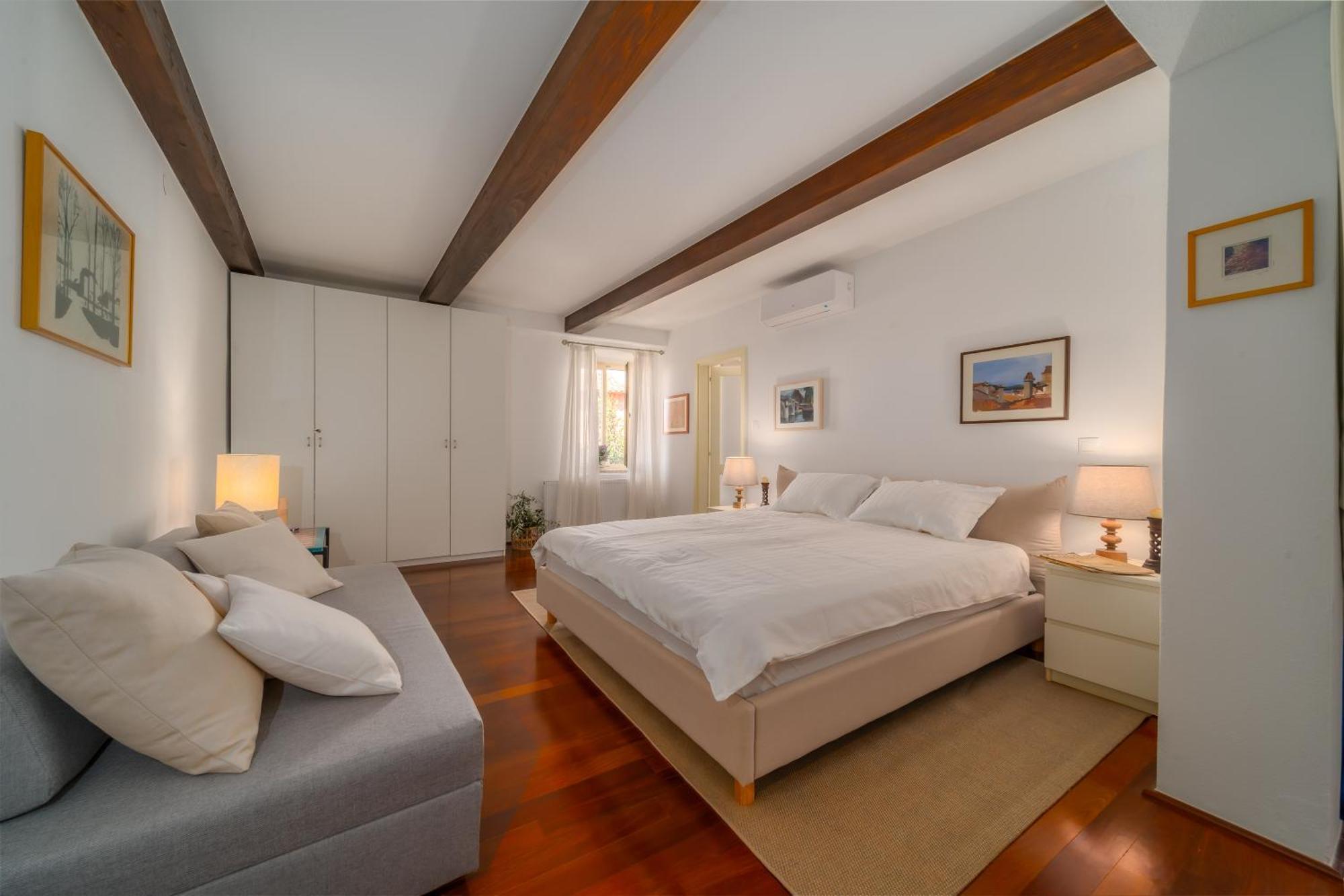 Old Town Seabreeze Residence Rovigno Esterno foto