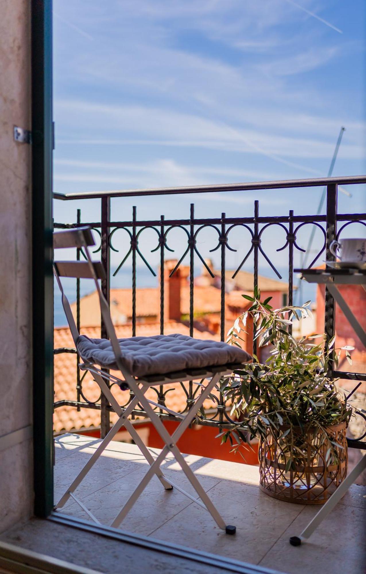 Old Town Seabreeze Residence Rovigno Esterno foto